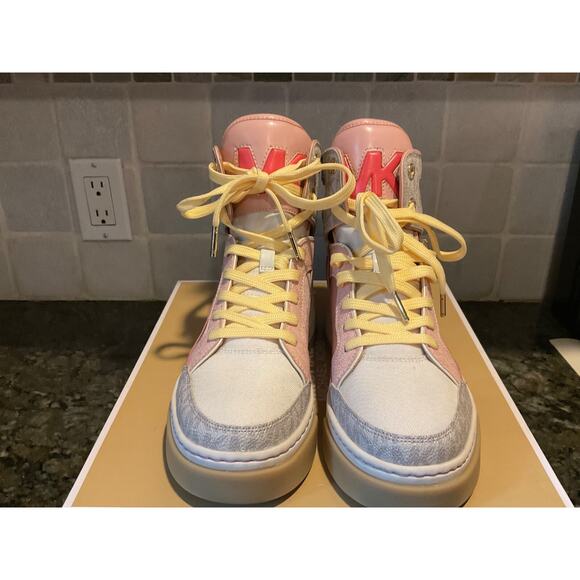 PERFECTION NEW MICHAEL KORS MATSON HIGH TOP CANVAS SNEAKERS PINK MULTI $225 S7.5 - Picture 3 of 12